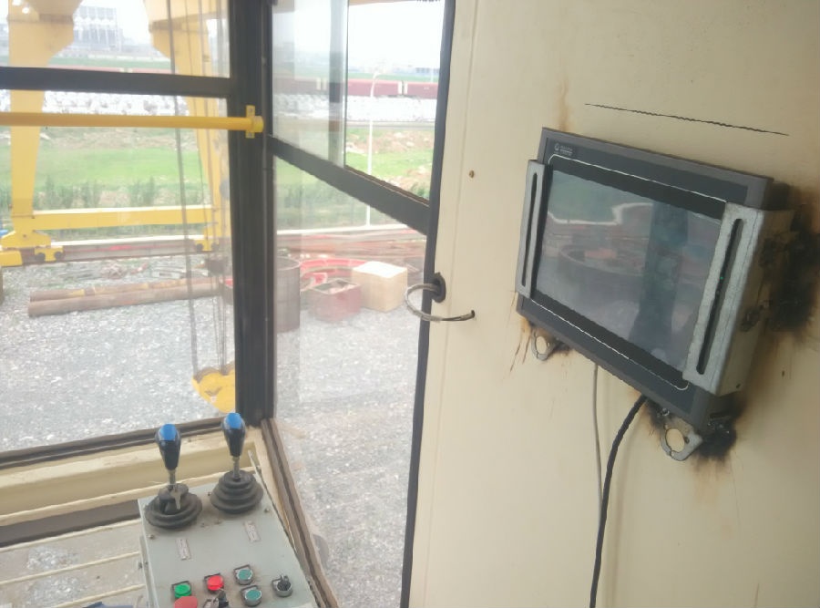 起重機(jī)安全監(jiān)控系統(tǒng)現(xiàn)場照片一