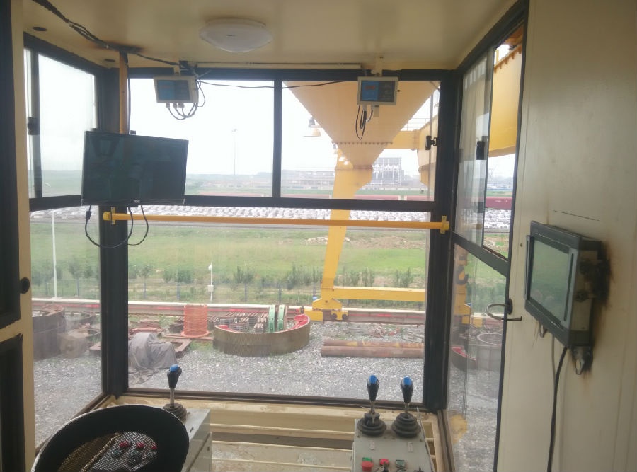 起重機(jī)安全監(jiān)控系統(tǒng)現(xiàn)場照片四