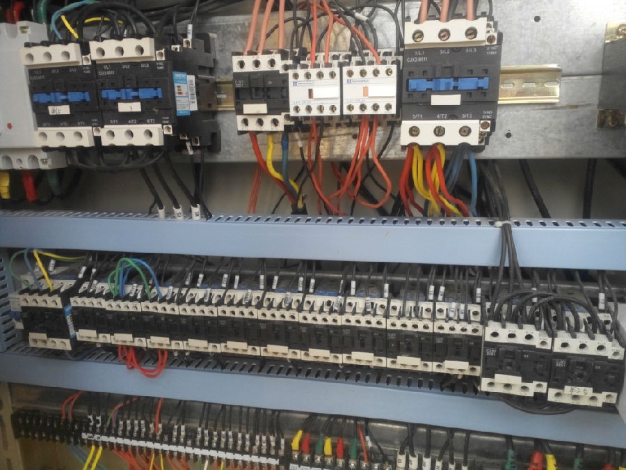 門式起重機(jī)監(jiān)控系統(tǒng)現(xiàn)場照片十